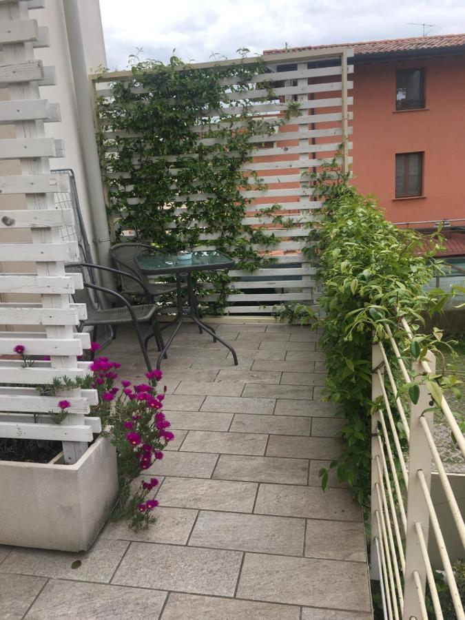 Antonella Gardalake 2 Desenzano del Garda Exteriör bild